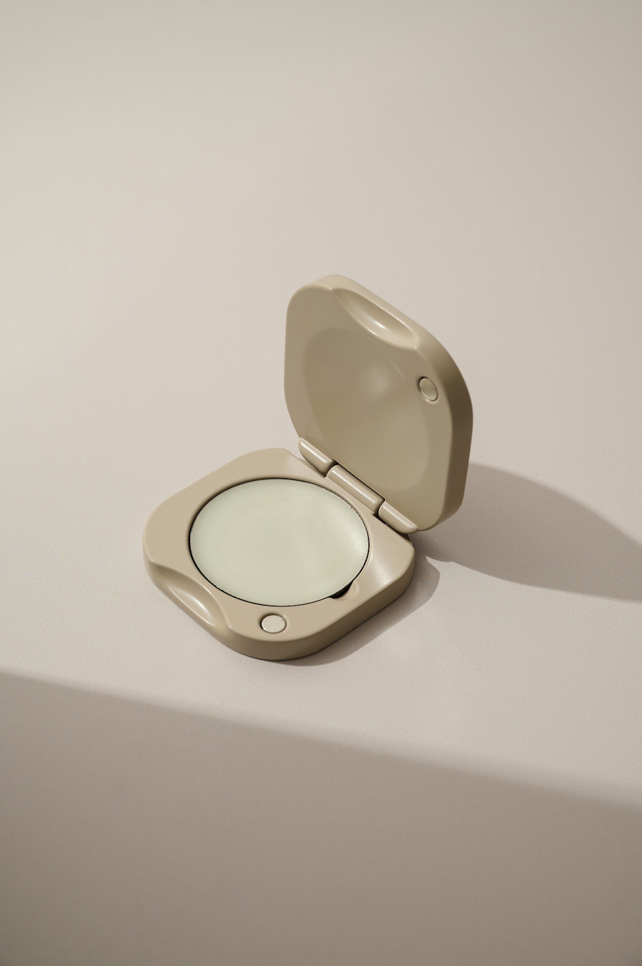TENTH MUSE – Refillable Vessel | Clay