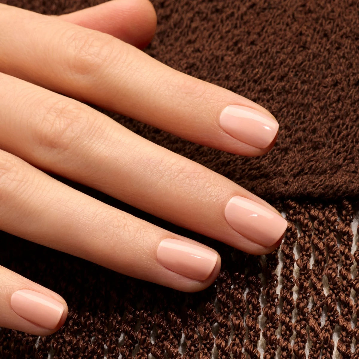 manucurist – Green | Milky Peach